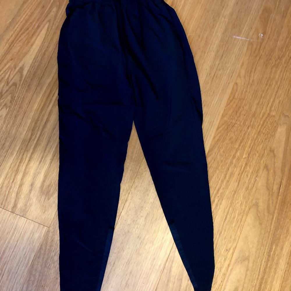 Black Outdoor Voices joggers